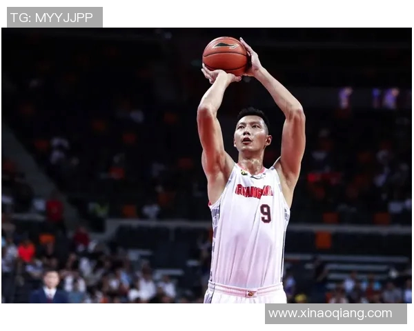 易建联重返赛场展现传奇风采引发篮球迷热议与期待