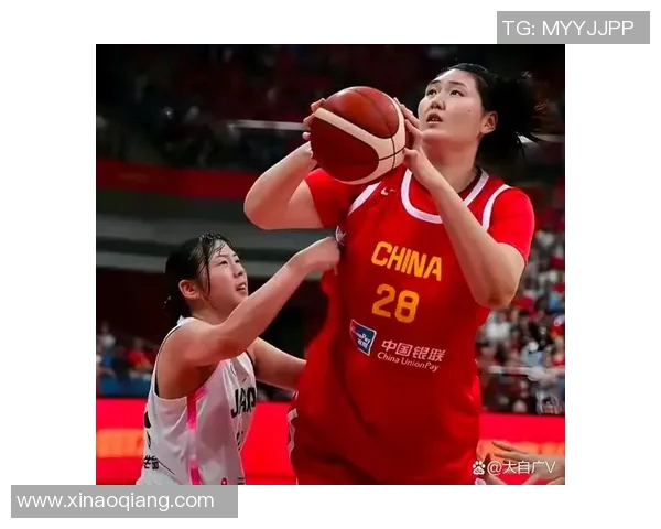 新疆女篮与武汉女篮激战正酣争夺女篮联赛季后赛名额的关键之战