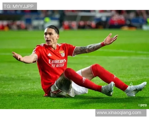 努涅斯在赛场上的崛起与挑战解析及其对球队未来的影响 努涅斯在赛场上的崛起与挑战解析及其对球队未来的影响